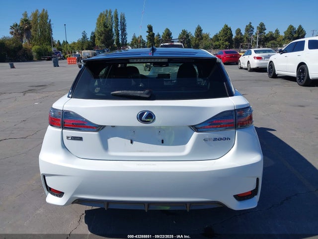 JTHKD5BHXF2246952 Lexus 2zr-fxe+3jm