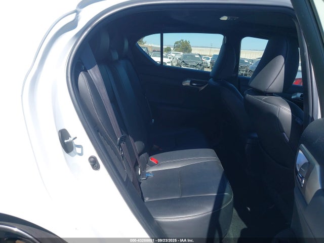 JTHKD5BHXF2246952 Lexus 2zr-fxe+3jm