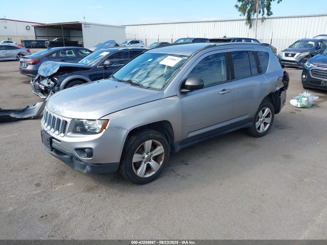 1C4NJCBA8GD560247 Jeep 2016