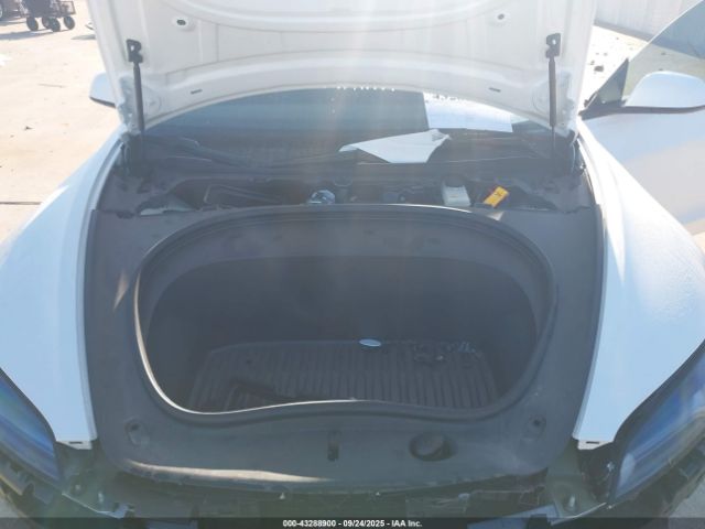 2024 TESLA MODEL 3 5YJ3E1EA8RF867747 Photo 9