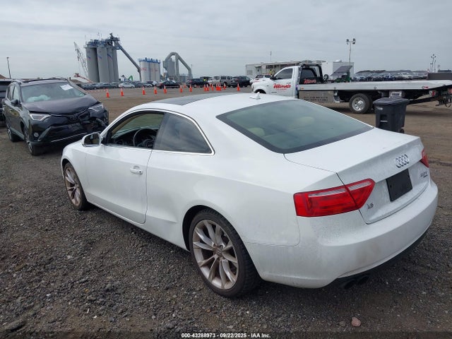 2014 AUDI A5 WAUCFAFR0EA018231 Photo 2