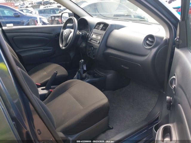 3N1CN7AP5FL803162 Nissan 2015