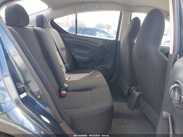 3N1CN7AP5FL803162 Nissan 2015