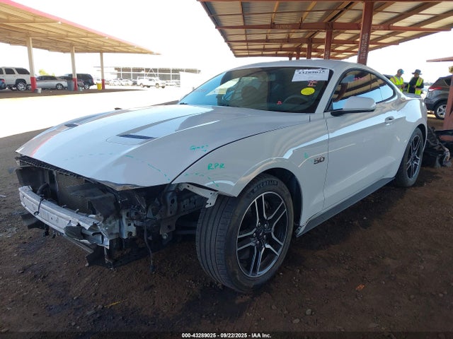 Ford 5.0l 4v premium fuel 2018 1FA6P8CF6J5123591 Image 2