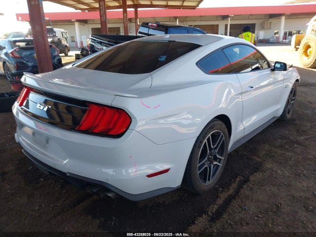 Ford 5.0l 4v premium fuel 2018 1FA6P8CF6J5123591 Image 4