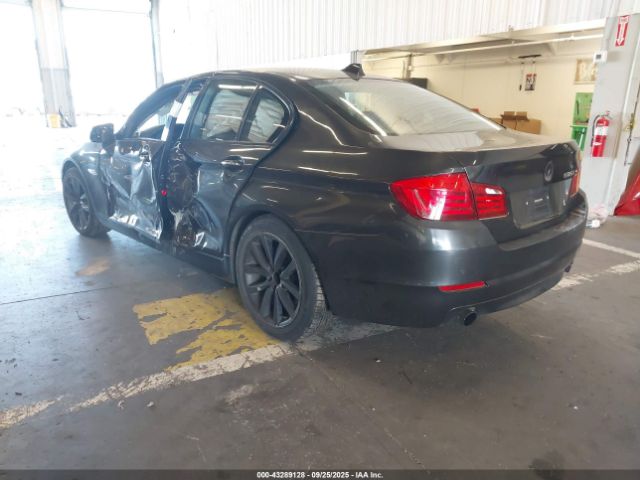 2011 BMW 535I WBAFR7C5XBC266835 Photo 2