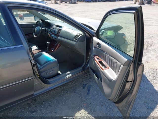 2005 TOYOTA CAMRY 4T1BF30K15U608423 Photo 4