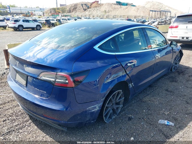 2019 TESLA MODEL 3 5YJ3E1EB5KF452660 Photo 3