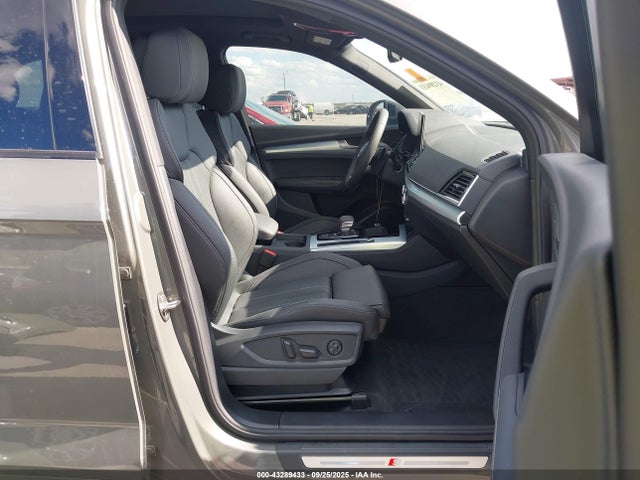 2025 AUDI Q5 WA1EAAFY3S2045490 Photo 4