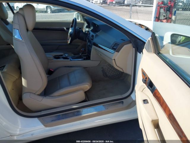 2011 MERCEDES-BENZ E 550 WDDKJ7CB7BF115826 Photo 4