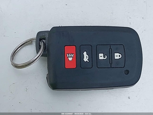 Toyota 2ar-fe 2017 2T3RFREV5HW593716 Image 11