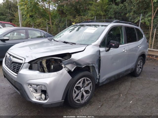 2021 SUBARU FORESTER JF2SKAFC0MH592096 Photo 1