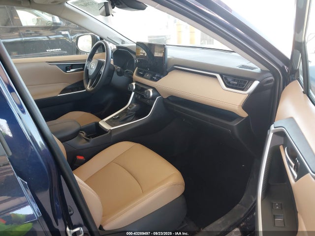 2T3B6RFV4RW076585 Toyota a25a-fxs