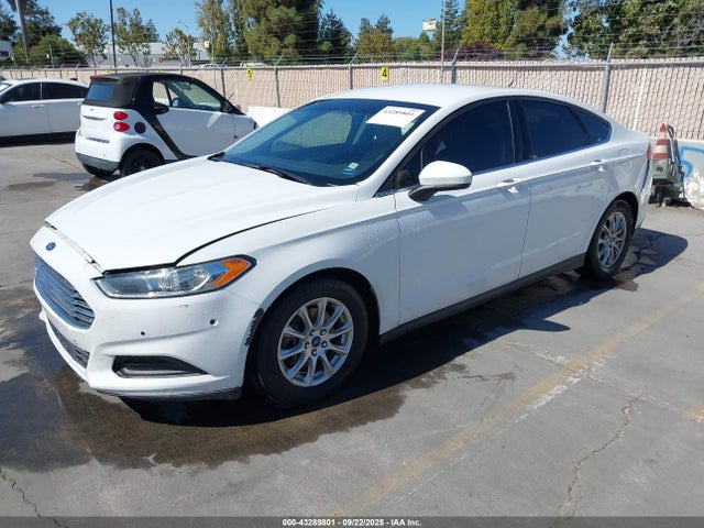 Ford 2015 2015 3FA6P0G72FR213703 Image 2