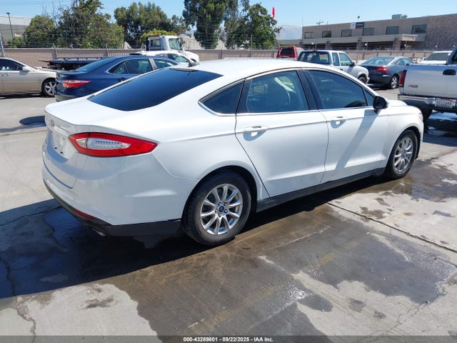 Ford 2015 2015 3FA6P0G72FR213703 Image 4