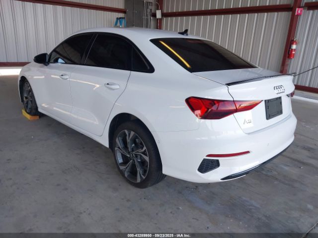 2022 AUDI A3 WAUAUDGY9NA012206 Photo 2