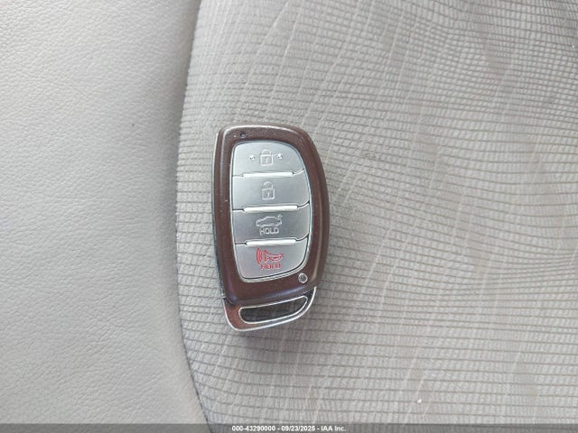 5NPE34AFXHH490632 Hyundai 2017