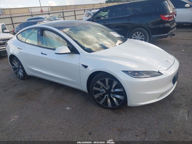 2025 TESLA MODEL 3 5YJ3E1EB2SF926130 Photo 0