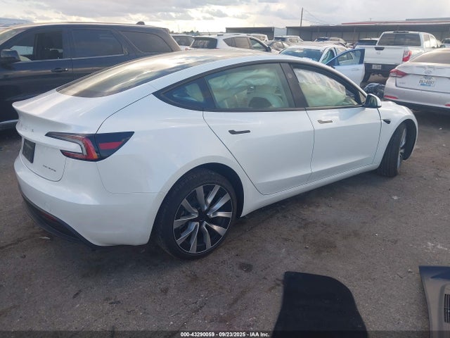 2025 TESLA MODEL 3 5YJ3E1EB2SF926130 Photo 3