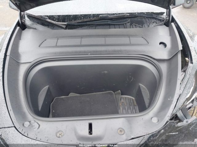 2023 TESLA MODEL Y 7SAYGDEF4PF913409 Photo 9