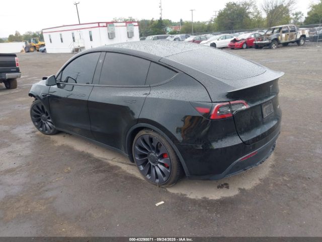 2023 TESLA MODEL Y 7SAYGDEF4PF913409 Photo 2