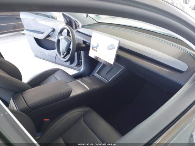 2026 TESLA MODEL Y 7SAYGDEE0TA450974 Photo 4