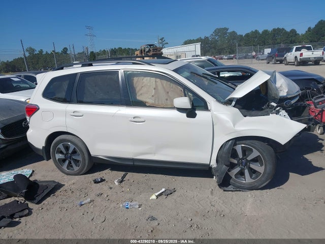 Subaru Forester 2.5i Premium 2018 JF2SJAGCXJH550418 Image 13