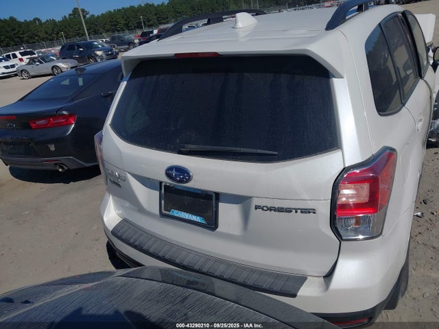 Subaru Forester 2.5i Premium 2018 JF2SJAGCXJH550418 Image 16