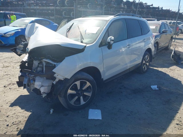 Subaru Forester 2.5i Premium 2018 JF2SJAGCXJH550418 Image 2