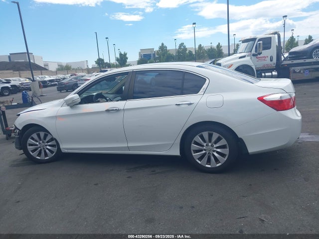 Honda k24w1 2015 1HGCR2F71FA210453 Image 15