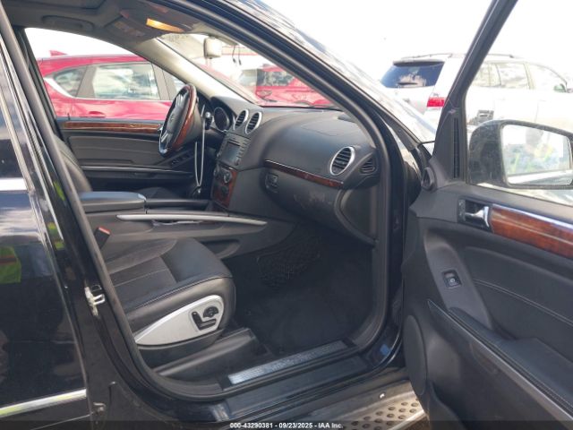 2011 MERCEDES-BENZ GL 550 4JGBF8GE3BA642826 Photo 4