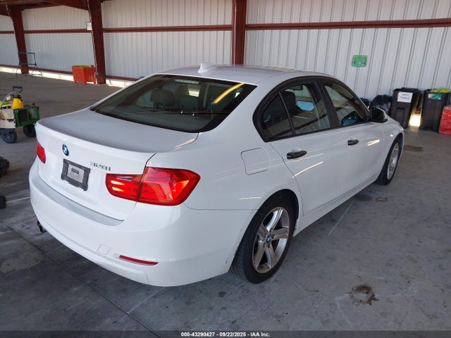 WBA3C1C53EK117470 BMW 328I
