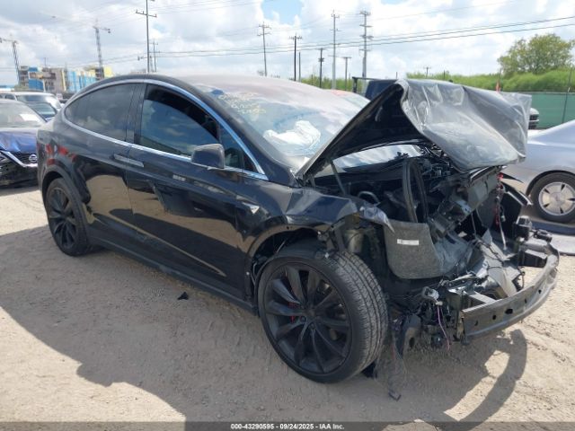 2018 TESLA MODEL X 5YJXCAE40JF118138