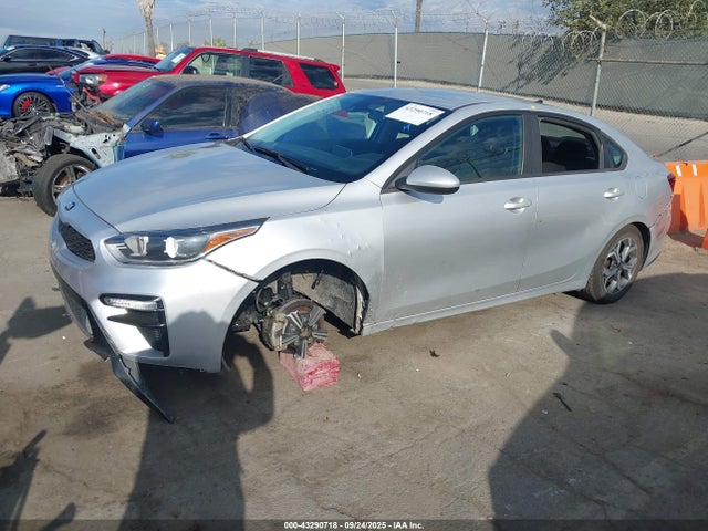 3KPF24AD9KE015961 KIA mpi nu