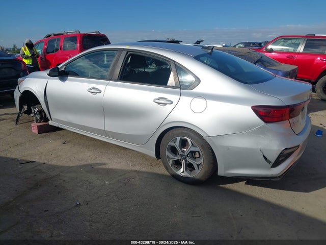 3KPF24AD9KE015961 KIA mpi nu