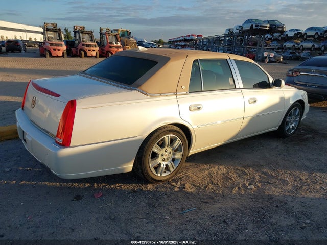 2011 CADILLAC DTS 1G6KP5ES5BU146808 Photo 3