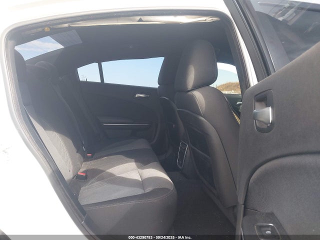 Продаж на аукціоні авто 2015 Dodge Charger Se, vin: 2C3CDXBG8FH731420, номер лоту: 43290783