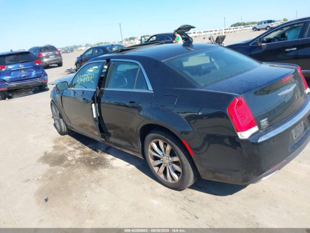 2016 CHRYSLER 300 2C3CCARG5GH170892 Photo 2