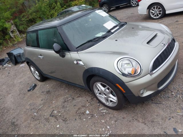 2010 MINI COOPER S WMWMF7C59ATZ70653 Photo 0