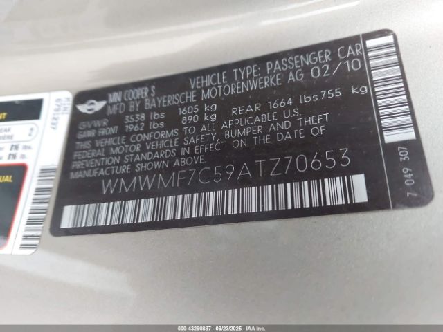 2010 MINI COOPER S WMWMF7C59ATZ70653 Photo 8