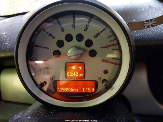 2010 MINI COOPER CLUBMAN WMWML3C52ATX52099 Photo 6