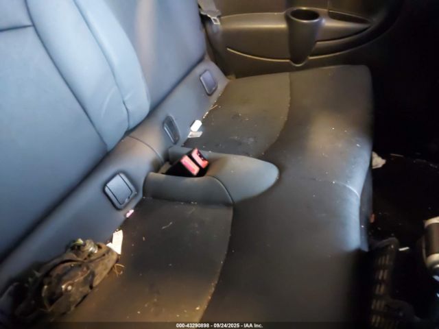 2010 MINI COOPER CLUBMAN WMWML3C52ATX52099 Photo 7