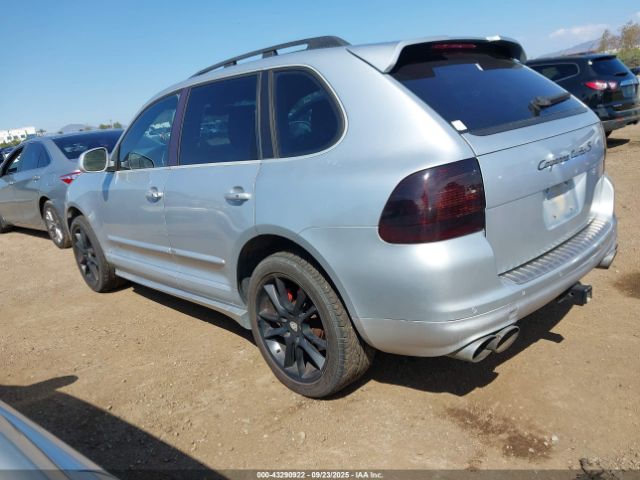 2005 PORSCHE CAYENNE WP1AC29P95LA90292 Photo 2