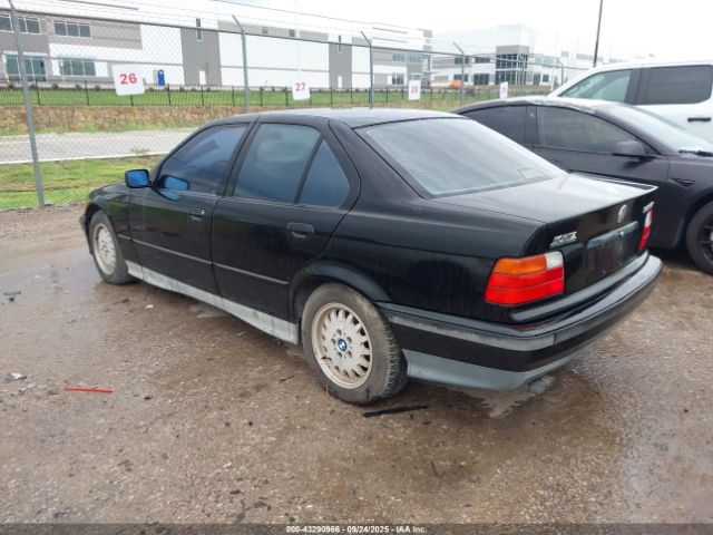 1994 BMW 325 WBACB4320RFL17926 Photo 2