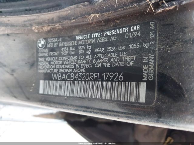 1994 BMW 325 WBACB4320RFL17926 Photo 8
