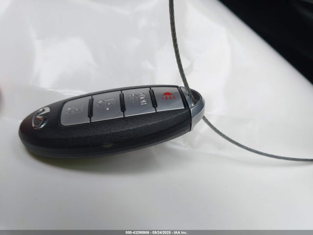 Infiniti 2015 2015 JN1BV7AP3FM330167 Image 11