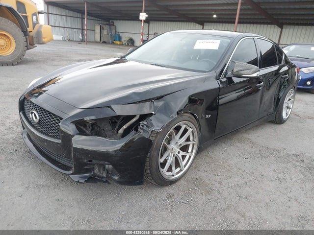 Infiniti 2015 2015 JN1BV7AP3FM330167 Image 2
