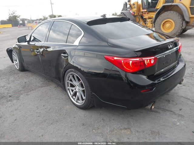 Infiniti 2015 2015 JN1BV7AP3FM330167 Image 3