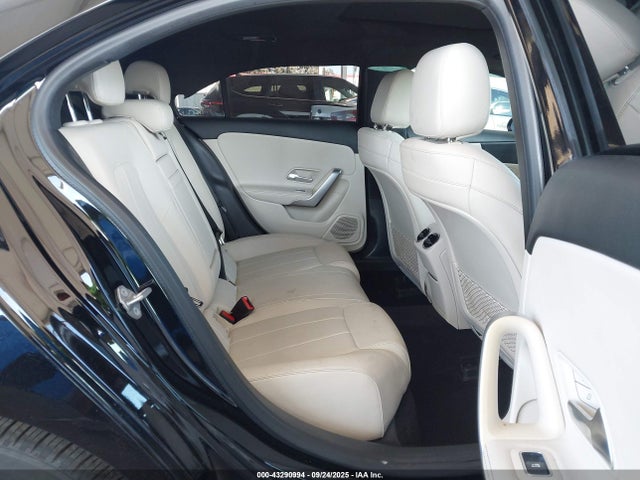 Mercedes-Benz m260 2019 WDD3G4EB3KW021103 Image 8