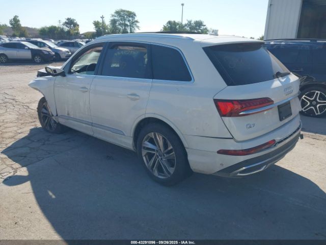 2020 AUDI Q7 WA1LXAF77LD002743 Photo 2